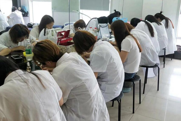 化妆培训学校哪个好？前10名一览