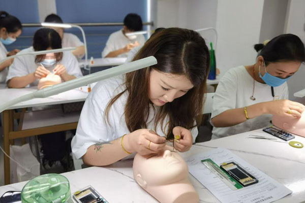 福州化妆培训学校哪里好？课程专业的学校推荐