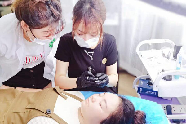 昆明纹绣培训学校哪家比较好？课程设置全面的学校一览