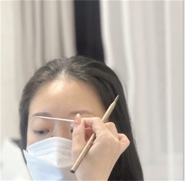 西安纹绣哪里学的好？教学资源广泛学校